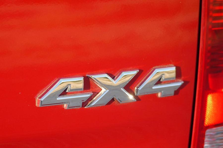  Dodge Ram 3500 Laramie Mega Cab 2010 года  (фото 24 из 37)